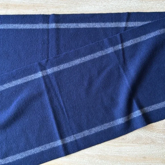 J. Crew Cashmere Scarf NWT - Picture 2 of 6